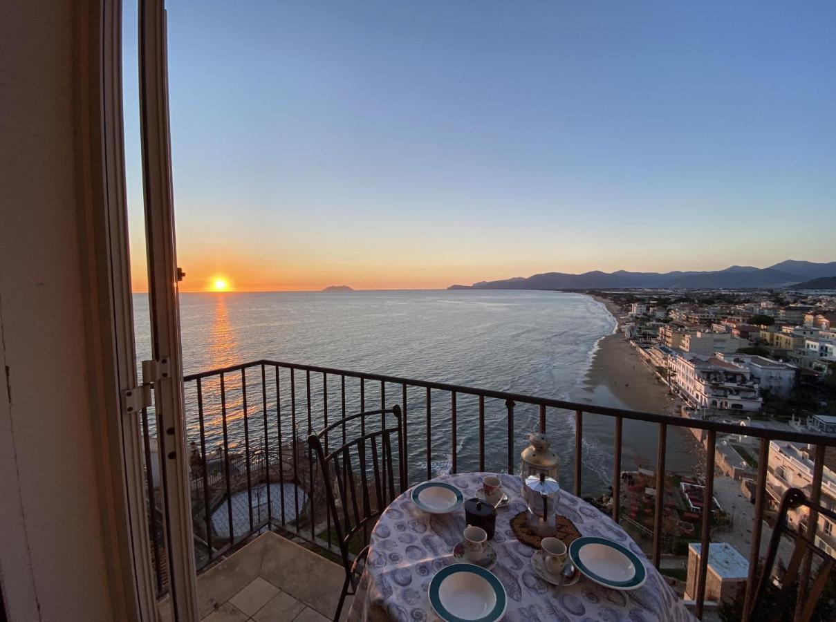 Appartamento holidaycasa Romano - Vacanza nel cuore di Sperlonga Esterno foto