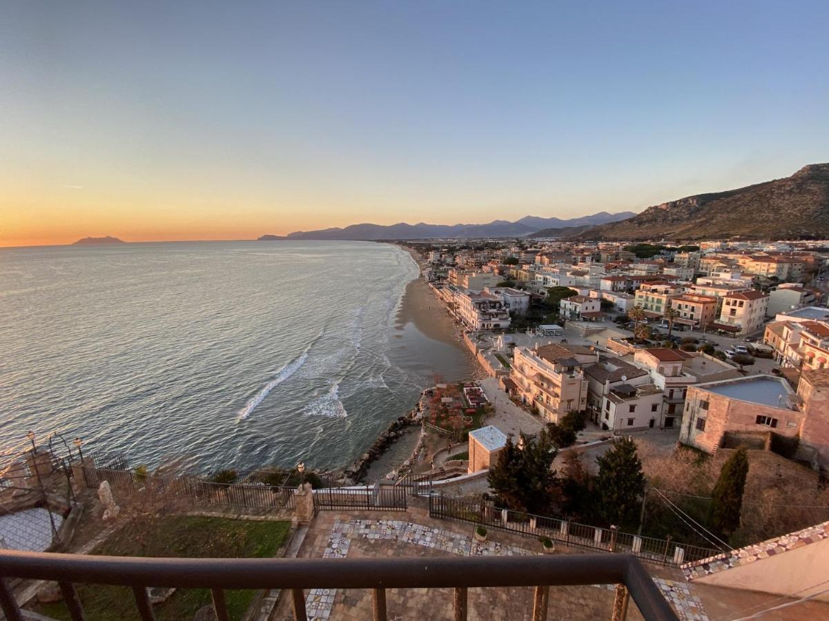 Appartamento holidaycasa Romano - Vacanza nel cuore di Sperlonga Esterno foto