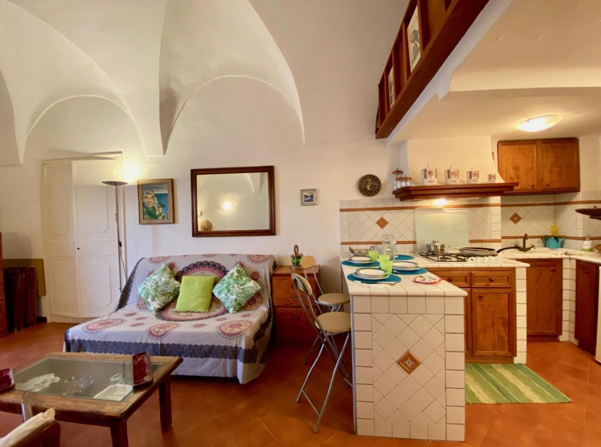 Appartamento holidaycasa Romano - Vacanza nel cuore di Sperlonga Esterno foto