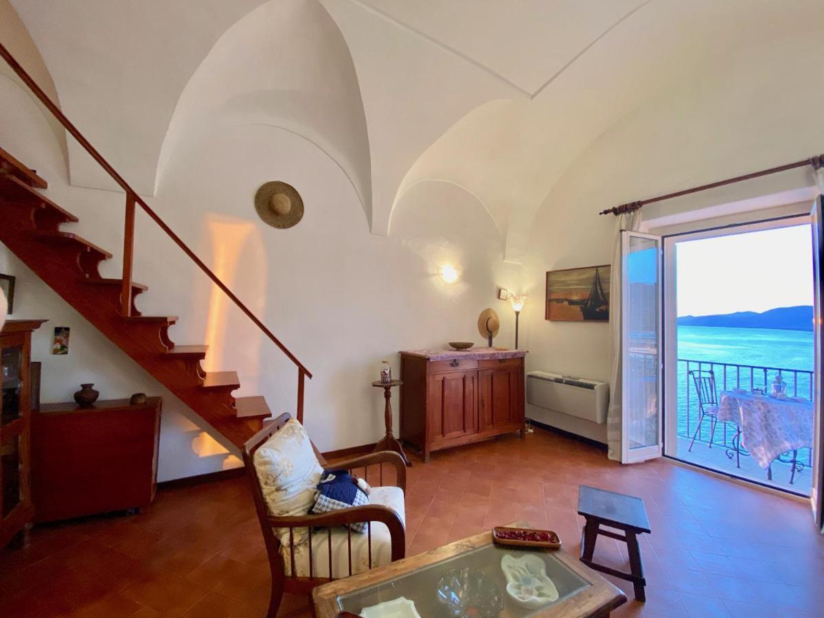 Appartamento holidaycasa Romano - Vacanza nel cuore di Sperlonga Esterno foto